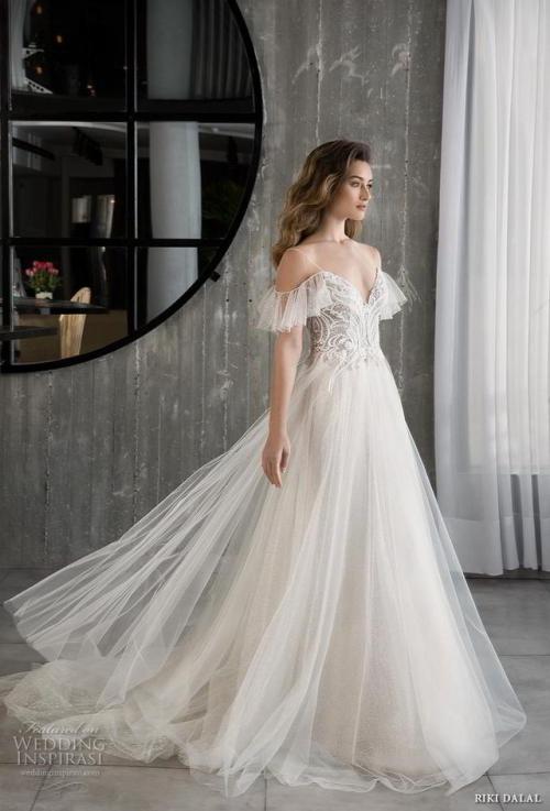 (via Riki Dalal 2018 Wedding Dresses — “Glamour” Bridal...