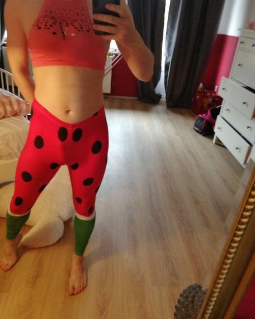 sissy-sklavin-julia - My cute watermelon LeggingsLol always...