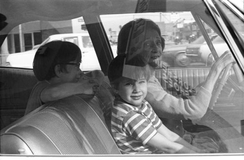 vintageeveryday:People in cars: Candid photos of drivers in...
