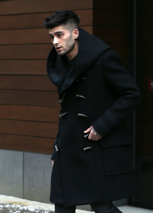 celebsofcolor - Zayn Malik leaving his aparment in NYC