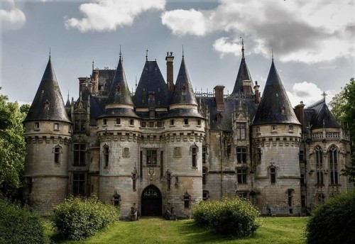 afaerytalelife - Le Château de Vigny, France.