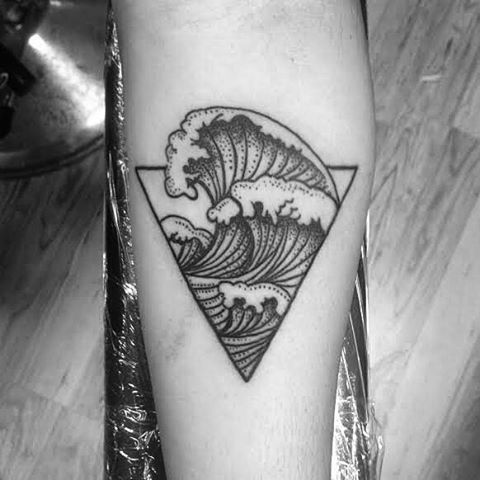El Inmigrante | Tattoo & Illustration — WAVE TRIANGLE #wave #ocean # ...