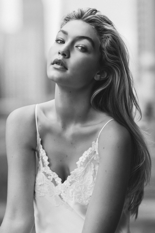 perfect-illusionsss:Gigi Hadid by Sebastian Kim for Vogue US