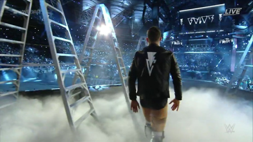 geekoftv - What an iconic entrance