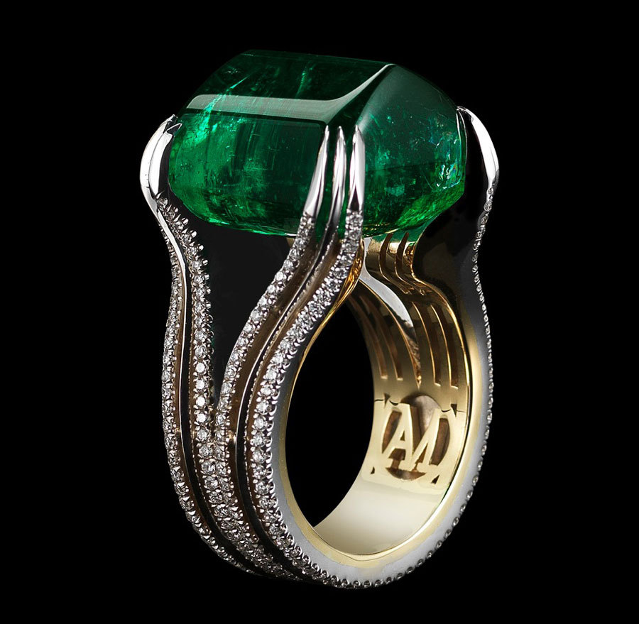Multicolour - Colombian emeralds are enjoying an all-time high,...