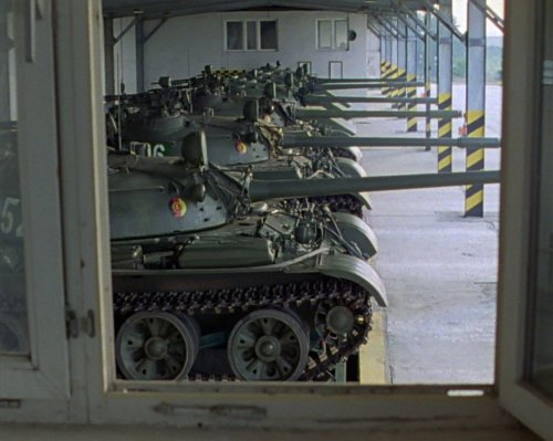 lt-rik:East German T-55 ready for battle.