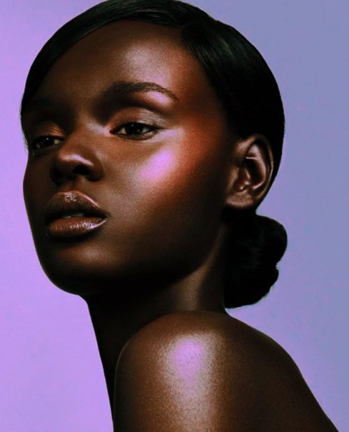 sinnamonscouture - Duckie Thot Shines for Fenty Beauty