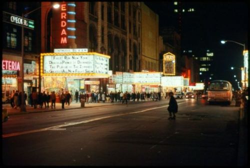 vintageeveryday - 38 color photos that captures New York’s street...