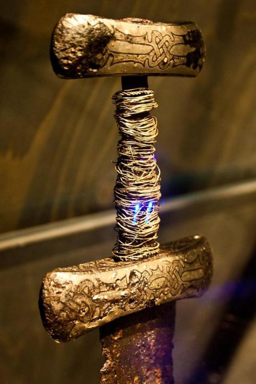 miss-dronio:museum-of-artifacts:(via Viking sword with golden...