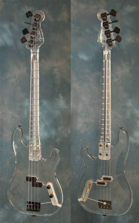 fuckyeahbassguitars:Fender plexiglass P-bass from 1989.