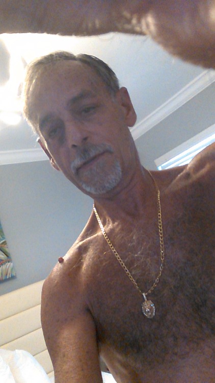 cubanhairy1956 - This are of my self…59 yrs.old Cuban♌Hope u...
