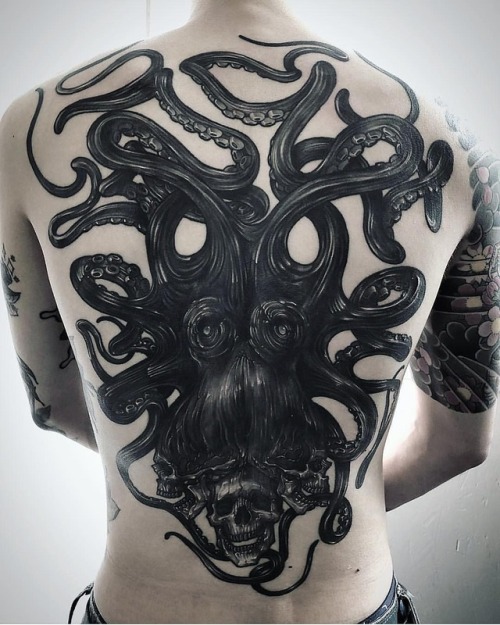Gara octopus;@Gara_tattooer;tattooist;artist;tattooing;Gara;flash;skull