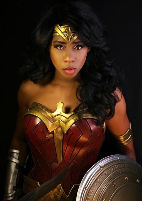 girls-do-cosplay - Wonder Woman by Panterona Cosplay...