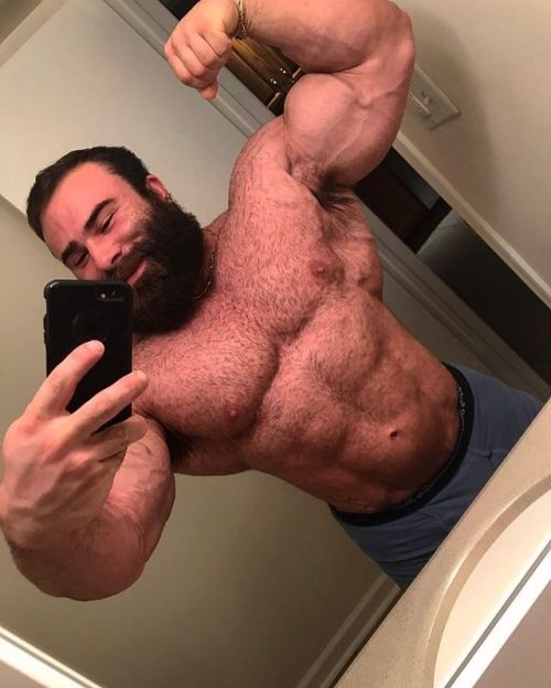 musclefetish - Frank Mannarino. Can’t stop growing. Ultimate...