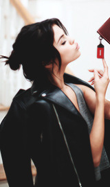 Selena Gomez Tumblr_p0tka7VI3Y1uaal11o10_250