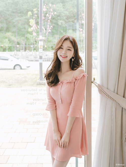 korean-dreams-girls - Kim Shin Yeong - May 04, 2018 Set
