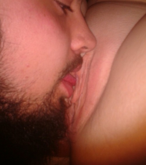 chubbysmalldickandwife:Me eating that gorgeous pussy. bearded...