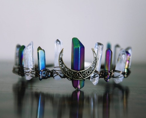 sosuperawesome:Crystal Crowns by Luna Corvus Art on Etsy