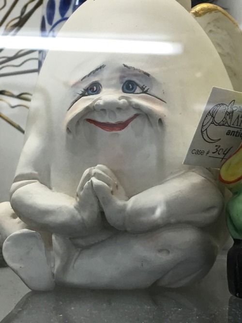 pvrepazaak - shiftythrifting - an apologetic egg found in denver,...