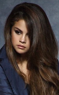 Selena Gomez Tumblr_p3nh1xTIyH1wepxsmo1_250