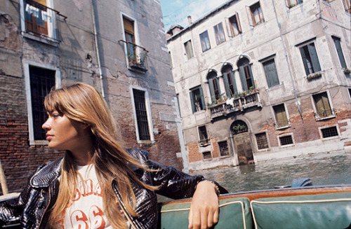 mabellonghetti:Francoise Hardy photographed by Steve Schapiro In...