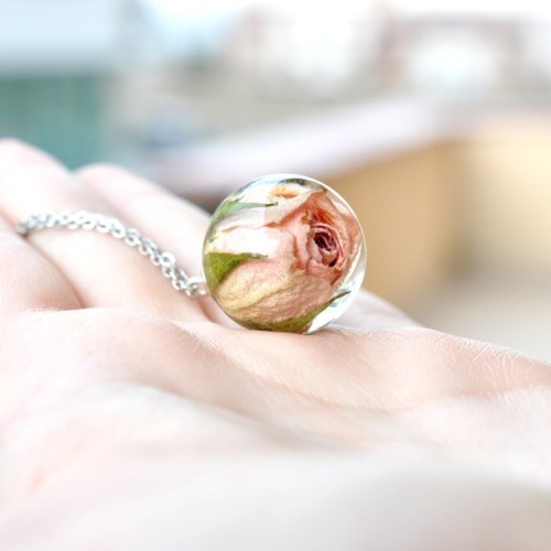 sosuperawesome - Rosebud Jewelry by Resity on EtsySee more real...