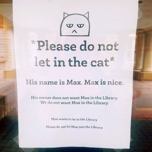 posingasme:decembersoul:Libraries with a sense of humour.I...