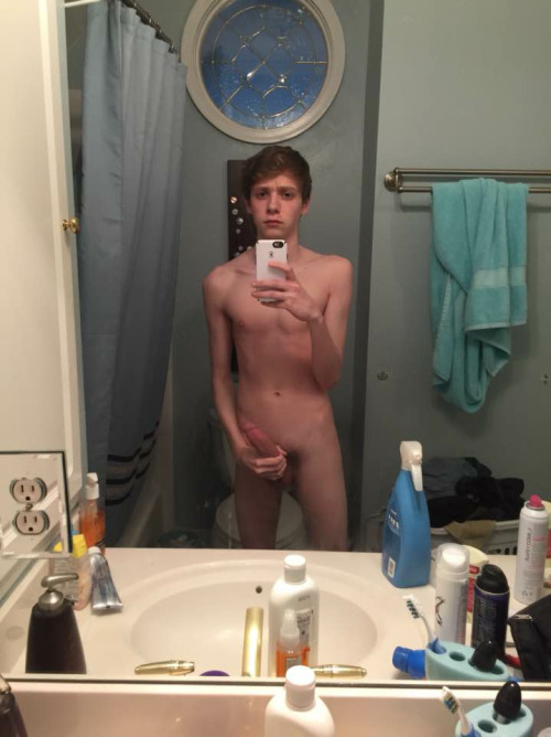 gaynorreck:Follow for the best pics and videos of twinks:...