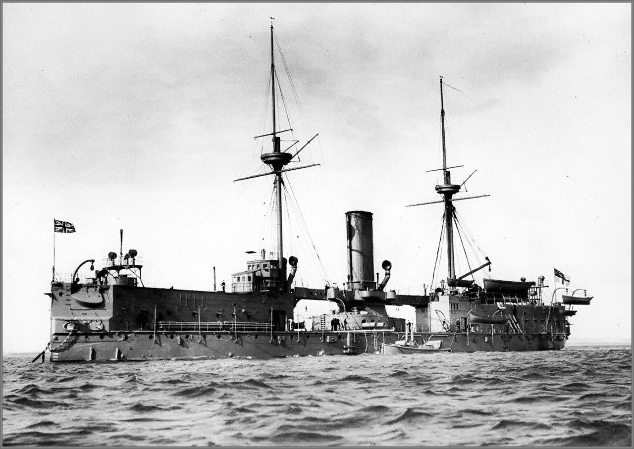 HMS Эдинбургский тип «Колосс» в море, конец XIX века.