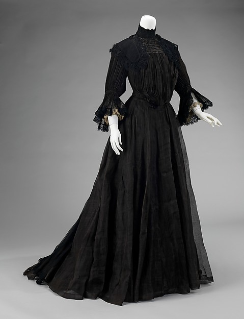 ravensquiffles - Mourning Dressc. 1902The Met