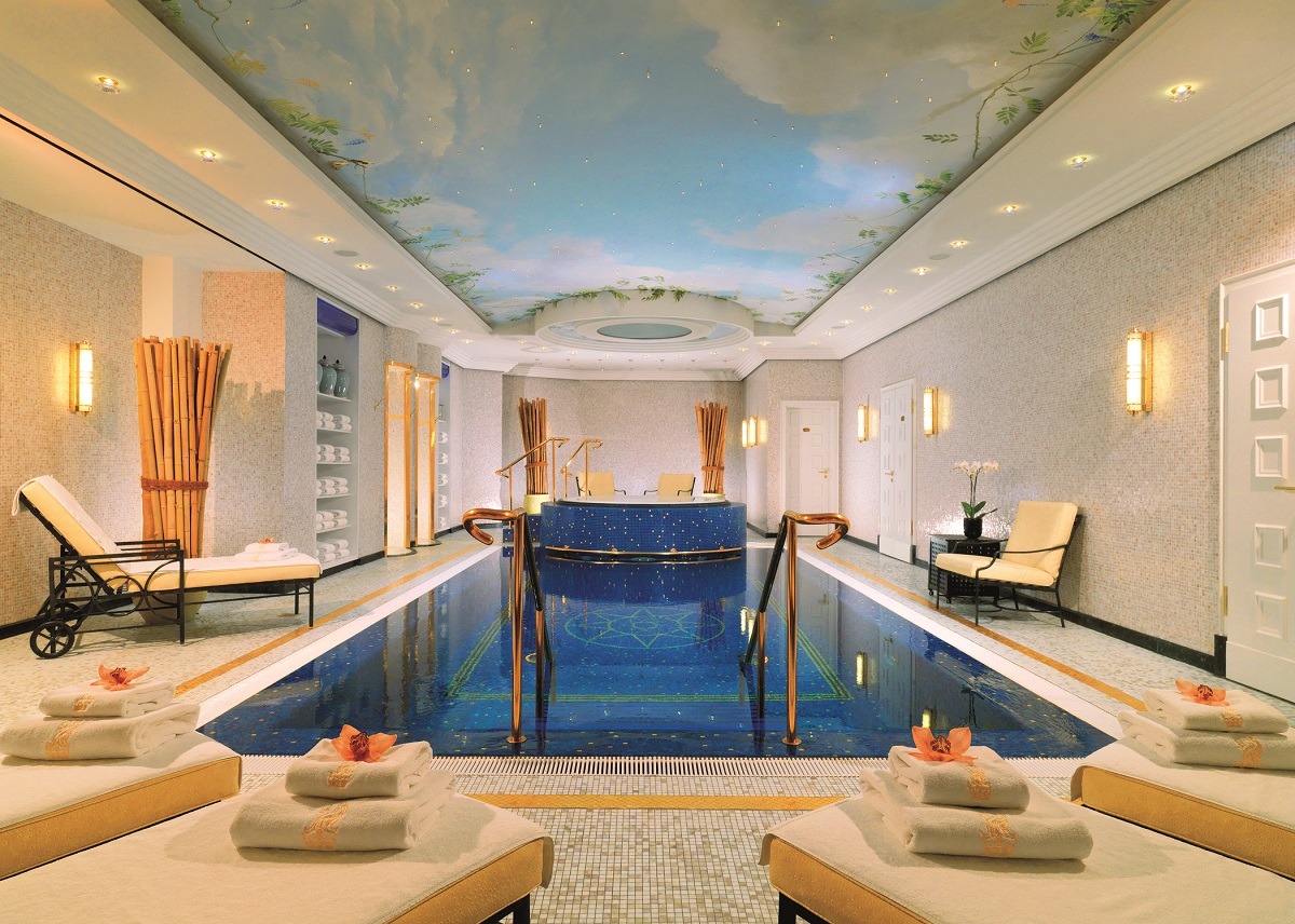 24 Hotels With Spectacular Indoor Pools | Luxury ...
