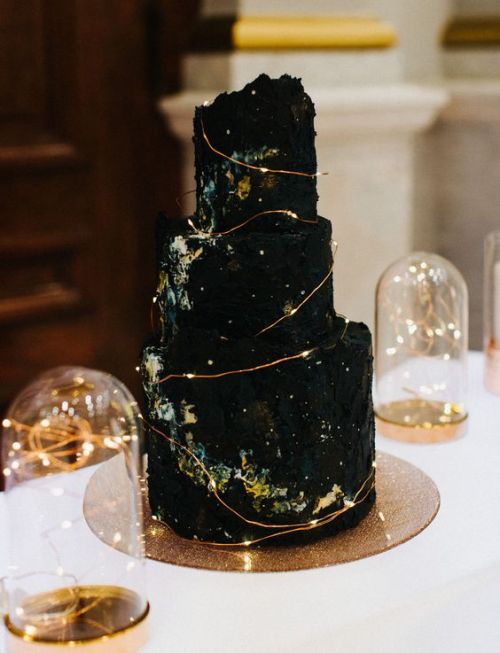 bride2be - celestial wedding cake