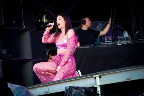 Lorde performs at Parklife Festival in Manchester, UK 06.09.18
