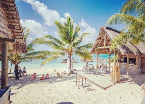 interjeras:Mauritius long beach