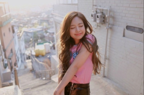 hyunasus - blackpinkofficial missing all my blinks around the...