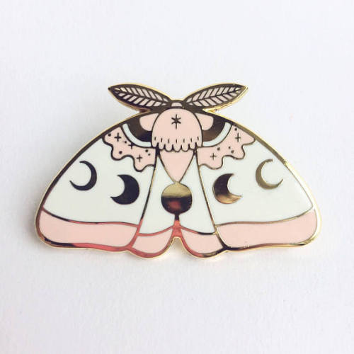 littlealienproducts - Pink Moon Moth Pin byNorthernSpells