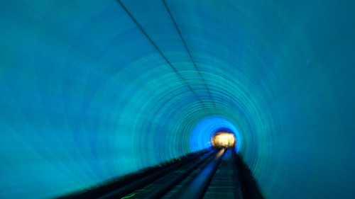 sickpage:KasperThe Bund mindfuck tunnel, 2011