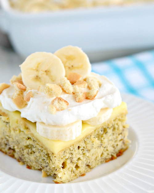 foodffs:Banana Pudding Poke Cake recipeReally nice recipes....
