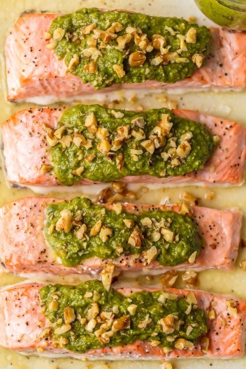 guardians-of-the-food - Baked Salmon with Basil Walnut Pesto