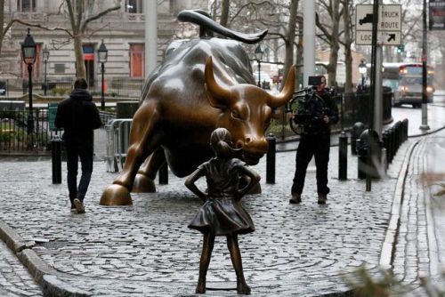 culturenlifestyle:The Fearless GirlThe Charging Bull statue,...