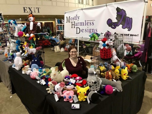 mostlyharmlessdesigns - All set up at Wizard World Philly, waiting...