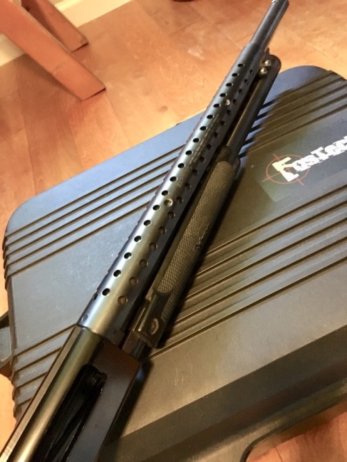 Mossberg 500This was a shotgun I bought last year which...