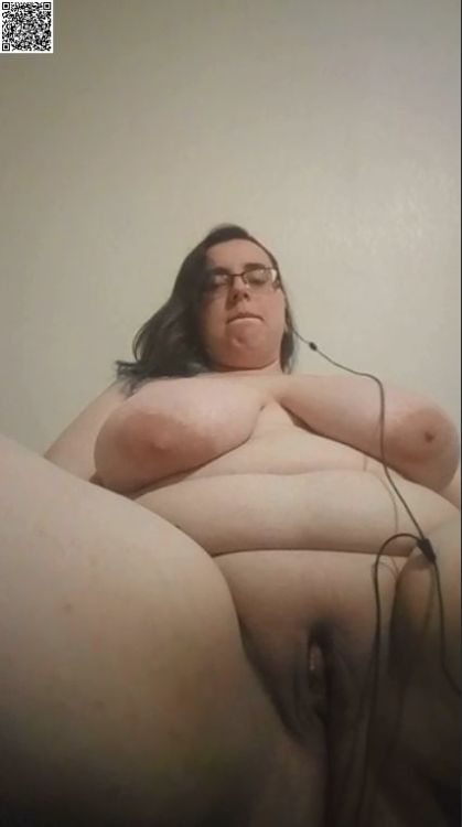 platinumexposerone - Exposed fat Slut Rebecca Twist!!!Is that...