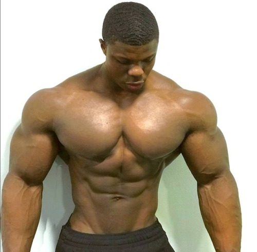 AFRICAN STUD WITH THAT BEAUTIFUL MUSCULAR BODY AND TINY...
