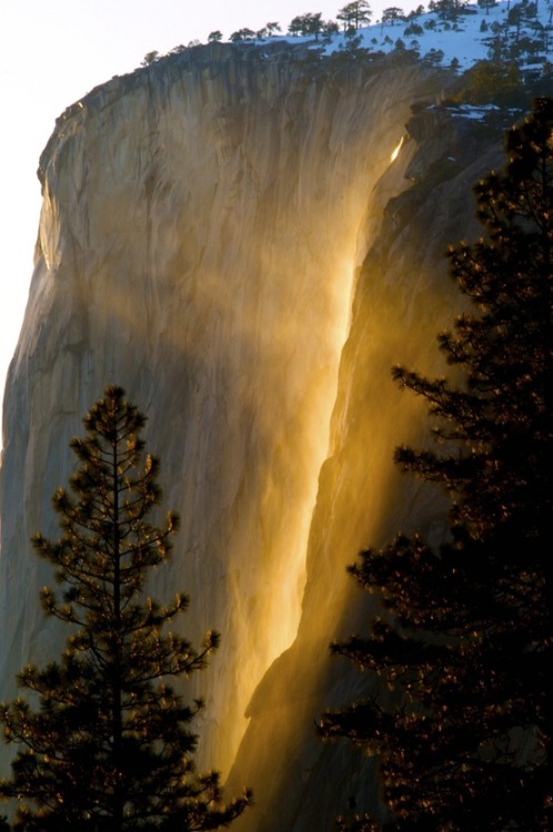 kgfrocks - Horsetail Falls Yosemite National Park CA