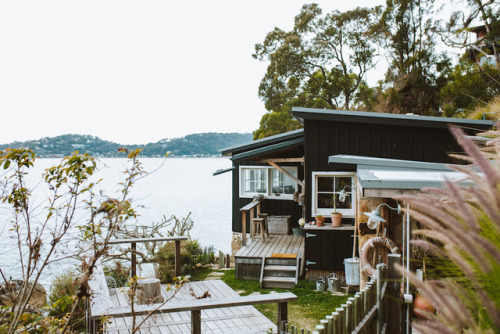 gravityhome - A fisherman’s shack in Australia | photos by Luisa...