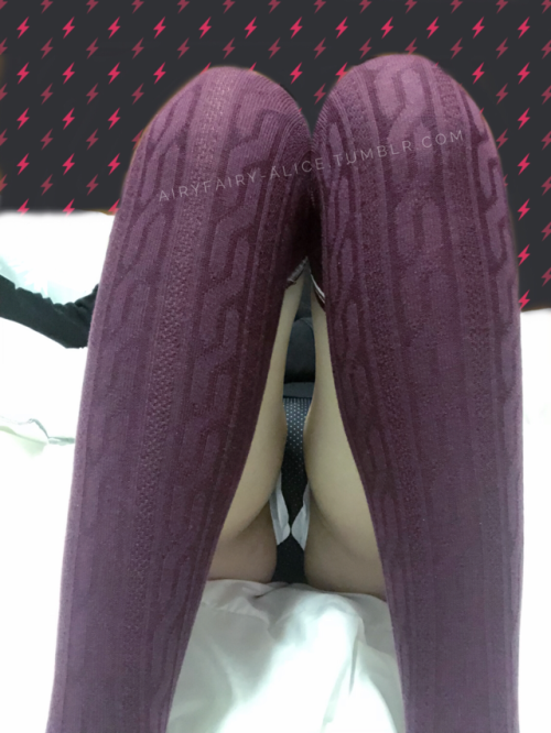 airyfairy-alice:Red Woolly SocksWow, I can’t believe how much...