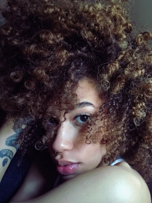 roseewolf - A frizzy messPortrait of a Young Dominican Goddess