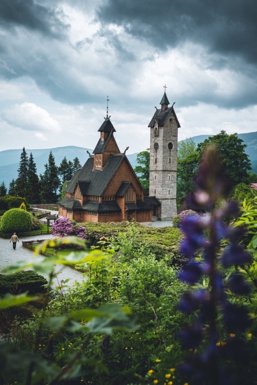 bokehm0n:Stave church moved from Norway to Poland.