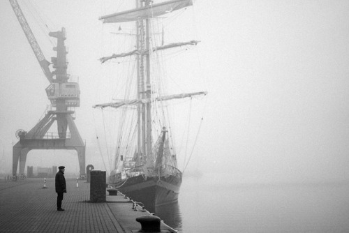danpetermann - Stroll in the fog. 03 / 10~Rostock, Baltic Sea...